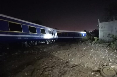Blue train derailed at Union Station