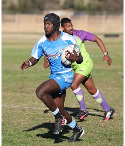 Drie uit drie - Blues hou George op die agtervoet