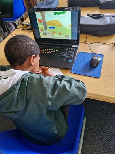 Samac supports literacy at Friemersheim Primary