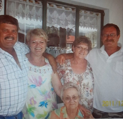 Geliefde boervrou op familieplaas gegroet