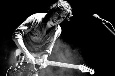 Dan Patlansky plays the blues