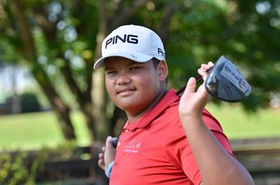 Local boy Duminy ruthlessly tests champ