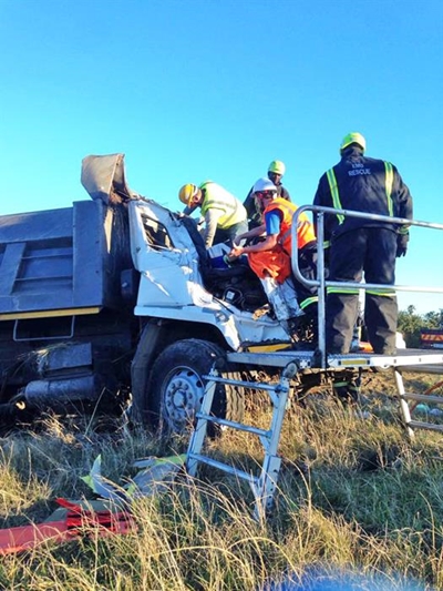Man loses leg after R102 accident