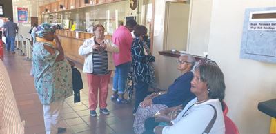 Elderly Sassa clients wait in sun for over 2 hours