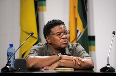 Mbalula and Gigaba forced to flee ANCYL meeting as vehicles set alight