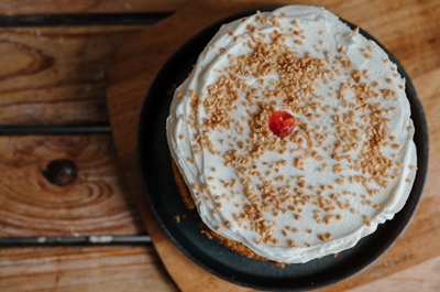 Help Loerie Bakkery bake up a hat-trick! 
