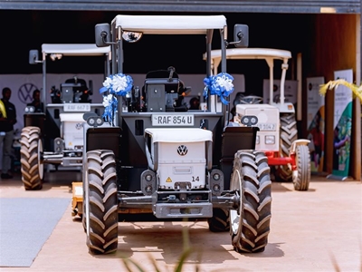 Pilot modern farming with e-tractors: Volkswagen Group Africa announces the start of operations of a multifunctional facility in Africa