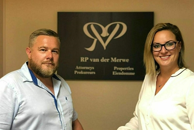 Nuwe prokureursfirma bied alles onder een dak