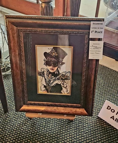 Mossel Bay artist wins prize at festival