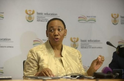 ‘Motshekga doesn’t care about matrics,’ court hears in matric rewrite case