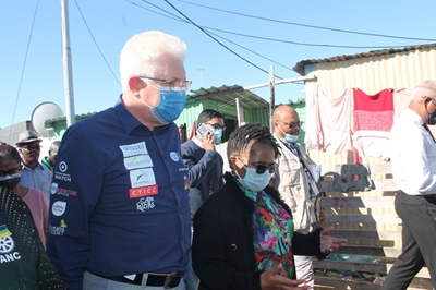 Premier Winde & Minister Simmers visit Langa following devastating fire  