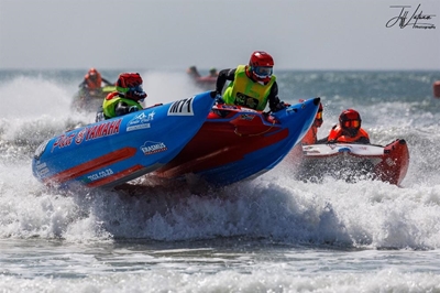 Plett duo reach pinnacle of inflatable powerboat racing