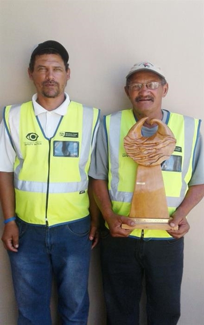 Toegewyde vrywilligers verlig SAPD-lading