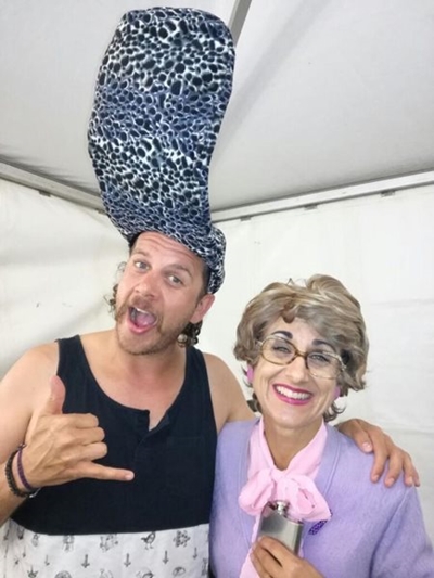Grootste Nuwejaarsjol in Afrikaans – vanaand!