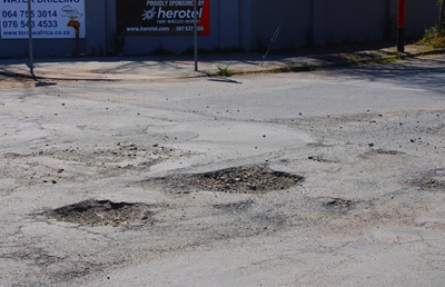 Slaggate net waar jy ry in Oudtshoorn
