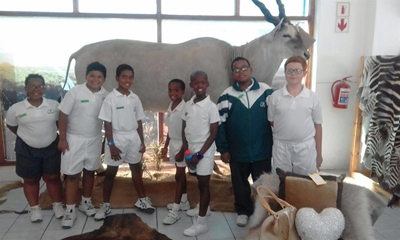 Kids learn about sustainable societies