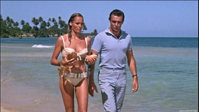 Monroe Theatre screens classic 007 flick