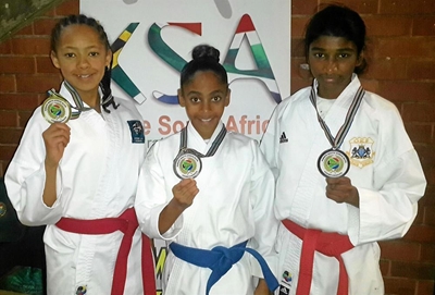 Goud vir jong karateka