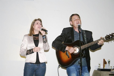 Sang egpaar bring 'n boodskap van hoop