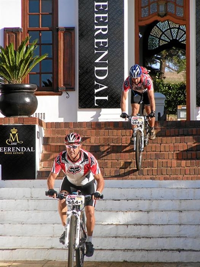 Plaaslike ryers voltooi Absa Cape Epic