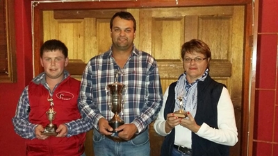 Pietman Uys stap weg met trofee