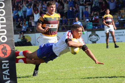 Bulle in aanskoulike skolerugby teen Gimmies