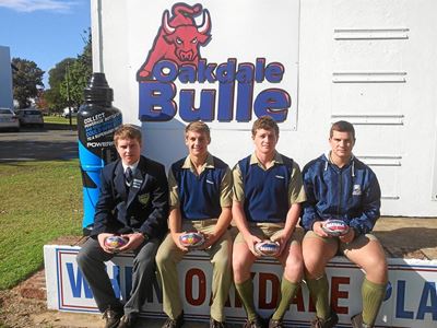 Oakdale reg vir feesrugby