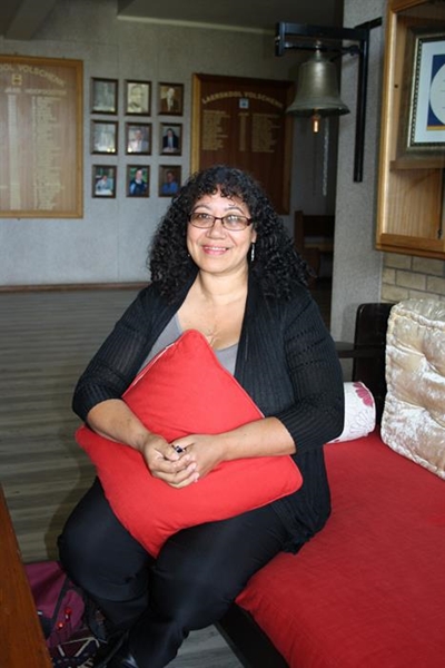 2 Plaaslike dames se werke in Mellet se boek