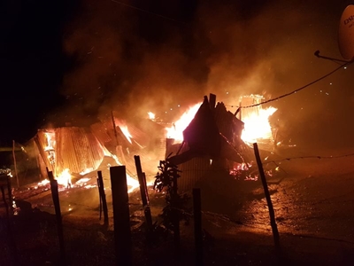 3 Gesinne verloor alles in brand