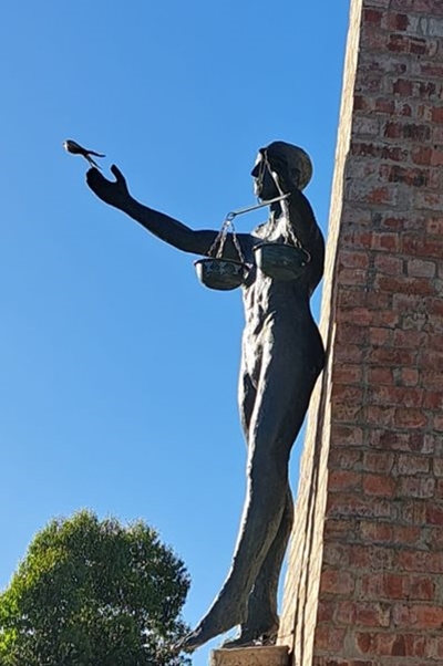 Mossel Bay man the model for life-size sculpture with special message