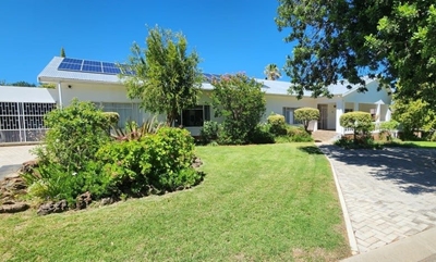 What makes a Karoo town an ideal permanent destination for home buyers