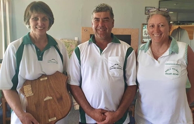Bowlers battle it out for singles titles