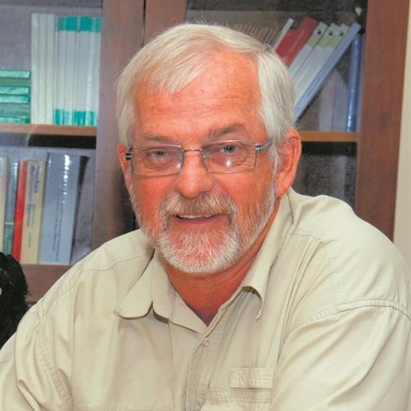 Prof. Rossouw von Solms: AfriRykdom X: Nóg 'n kuberslenter misbruik Elon Musk