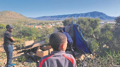 Onderwysers snuffel stokkiesdraaiers uit