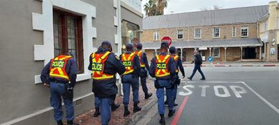 R15 000 se dwelms gevind