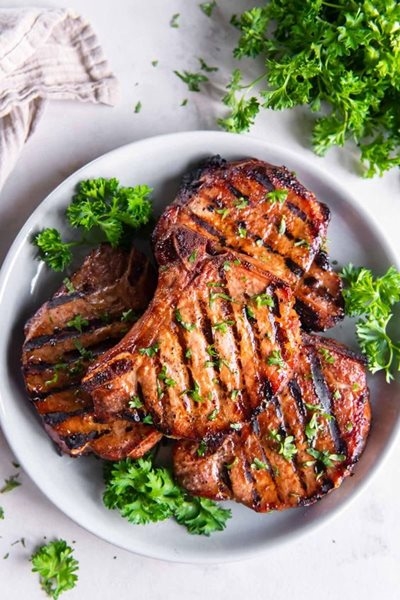 Creamy mushroom pap with grilled pork chops