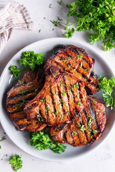 Creamy mushroom pap with grilled pork chops