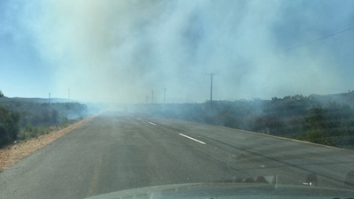 Brand langs R305
