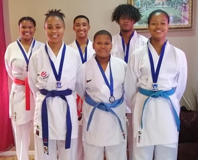 Medaljes vir Oudtshoorn-karatekas