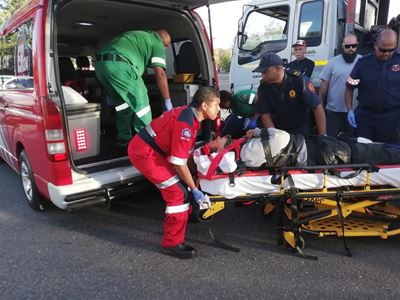 Motorfietsryer steeds in hospitaal