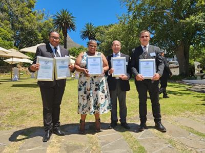Oudtshoorn-hoërskole ryg matriek WKOD-toekennings in