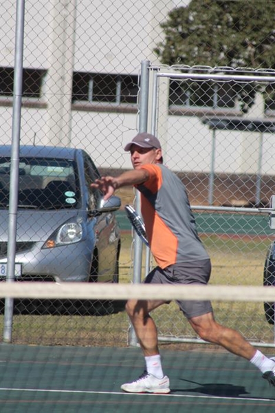 Eden klop Noord-Boland oortuigend in tennis