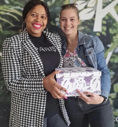 She's got Knysna and gold in her shoes!