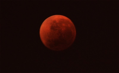 Total lunar eclipse this morning
