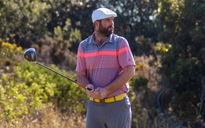 Golfers swing away for Famsa