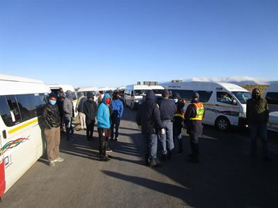 R61 blocked with traffic