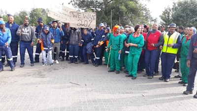 Werkers vra vir 20% meer salaris