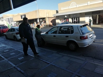 Boetes vir motors op laaisones