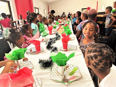 Care Bears brings Christmas cheer to children