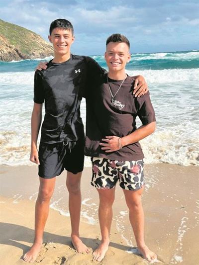 Teens to the rescue in rip current
